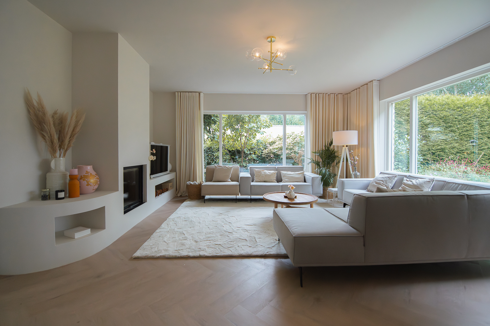 Woonkamer met haard
